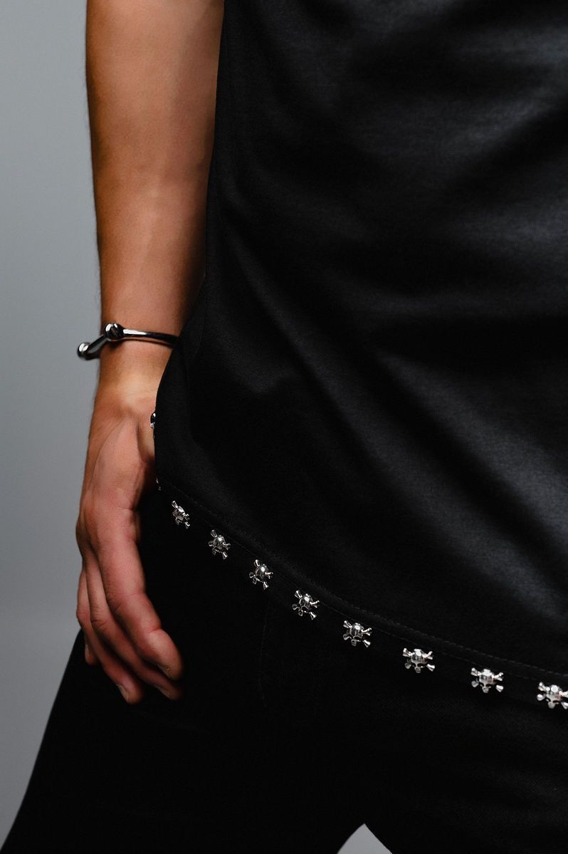 Black Short Sleeve V Neck T-Shirt